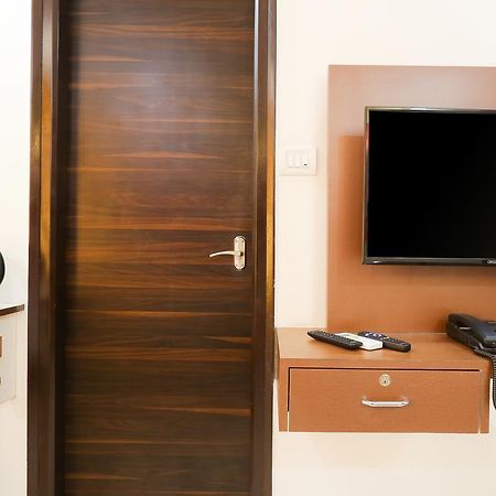 Itsy Hotels Worldtree Bellandur Bangalore Ngoại thất bức ảnh